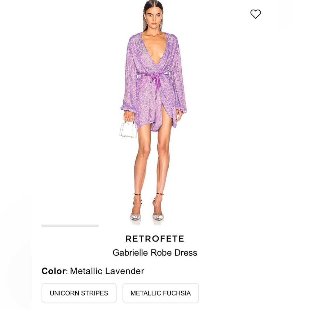 Beautiful Robe dress, stunning lavender color, in great condition,